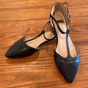 ModCloth Vegan Leather Vintage Flats size 9